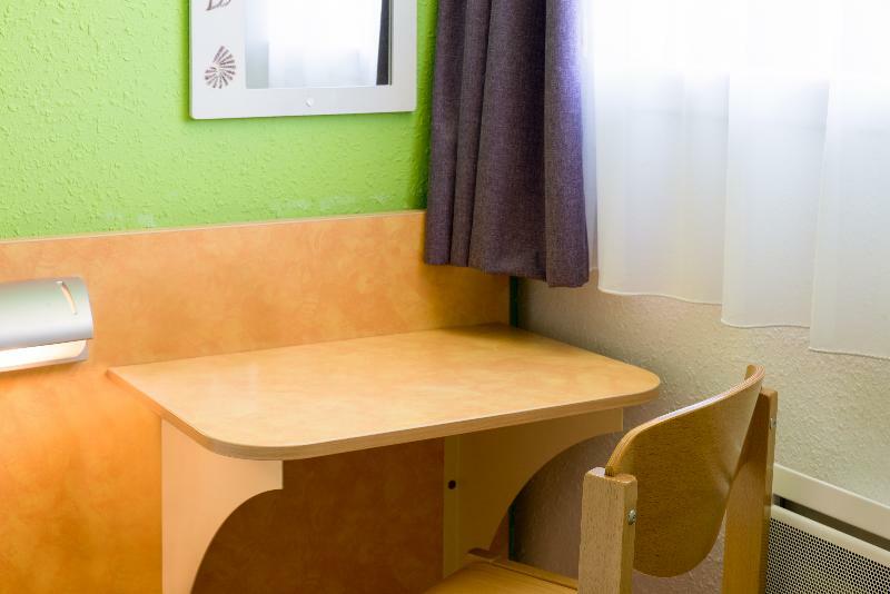 The Originals Access, Hotel Saint-Flour Экстерьер фото